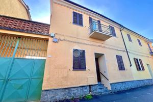 CASA SEMINDIPENDENTE A PIEA