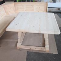 Tavolo  in abete rosso