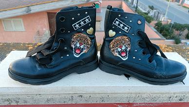 stivali donna decorati