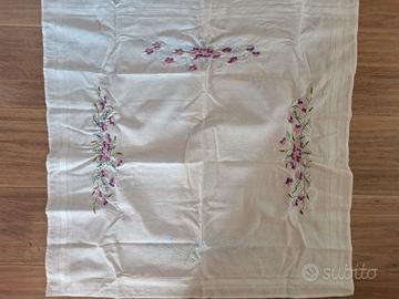 Tovaglia ricamo