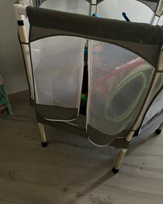 Trampolino per uso interno ed esterno