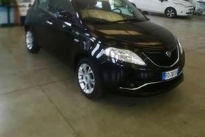 Lancia y 1200 benzina