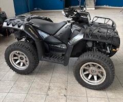 Polaris Sportsman 850 con motore danneggiato