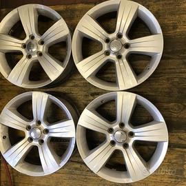 4 - CERCHI IN LEGA JEEP 6,5X17 5X114,3 ET40 CB 67,