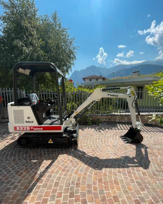 Miniescavatore Bobcat X320