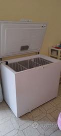 Congelatore a pozzetto Whirlpool