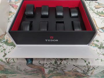 Tudor vassoio x cassaforte. 8 posti originale