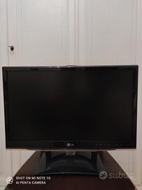 Monitor LG 24 pollici.