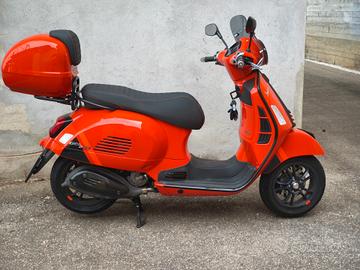 Vespa GTS 300 hpe SUPER SPORT