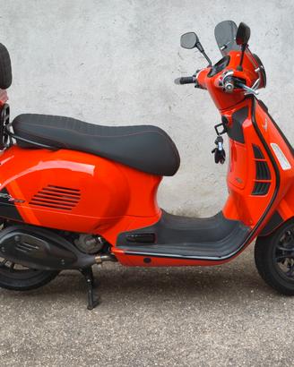 Vespa GTS 300 hpe SUPER SPORT