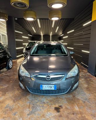 Opel Astra 1.7 CDTI 110CV Sports Tourer Cosmo