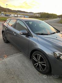 Vettura molto bella consumi ridotti.