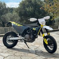Husqvarna 701 Supermoto - 2024