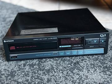 Lettore cd hitachi