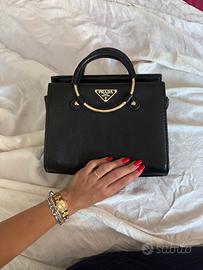 Borsa Prada donna. nuova in perfette condizioni