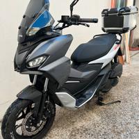 Aprilia SR GT 125 2022