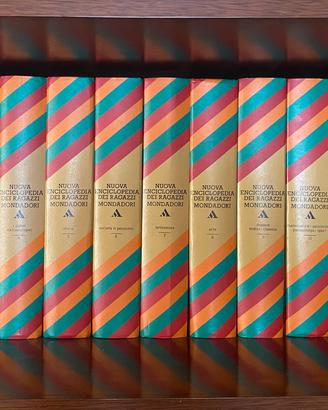 Nuova enciclopedia dei ragazzi mondadori
