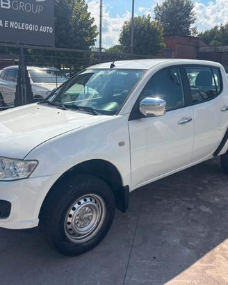 Mitsubishi L200 2.4 DI-D/154CV Club Cab Inform