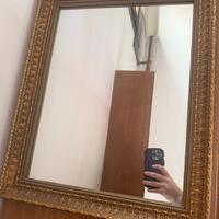 Specchio con cornice dorata 44x54