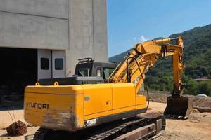 Escavatore Hyundai