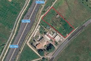 Terreno 3.000 mq e locale 25 mq