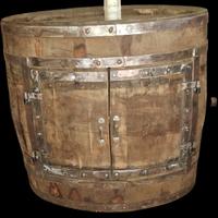 botte ,armadio,portabottiglie ,tavolo,pub,taverna