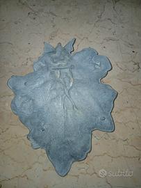 Posacenere il peltro Art Nouveau con fata e rane