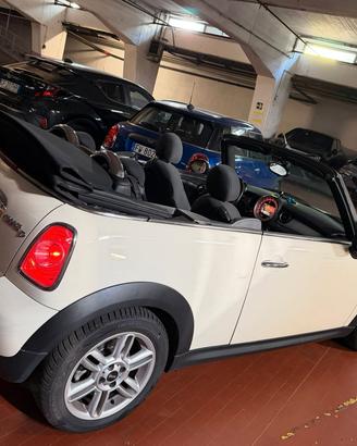 Mini cabrio anno 2011 