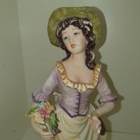 STATUETTA CONTADINELLA IN CERAMICA