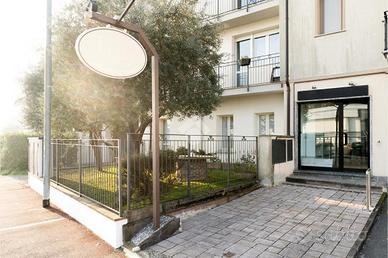 NEGOZIO A VERANO BRIANZA