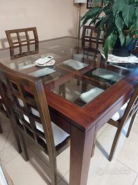Tavolo quadrato in legno e vetro