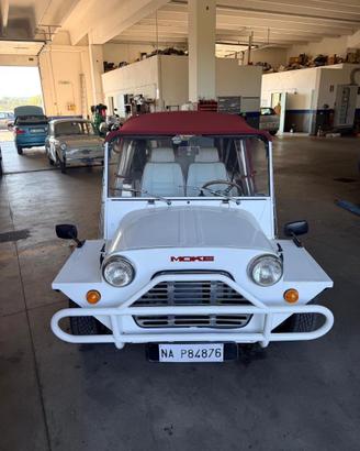 Mini moke