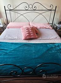 Struttura letto a baldacchino in ferro battuto