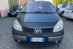 Renault Scenic Scénic 1.9 dCi Luxe Dynamique
