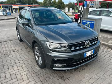 volkswagen tiguan r line