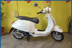 VESPA Primavera 125 .