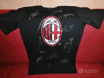 T-Shirt Custom A.C. Milan autografata