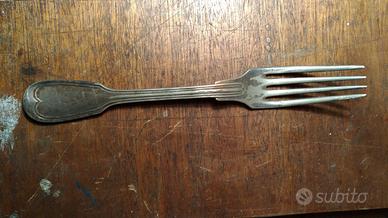 Posate antiche molte in ottone