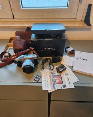 Fujifilm X-A5 Silver + 15-45mm + SD 64GB 