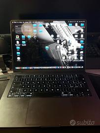 MacBook Pro 14" M4 2024