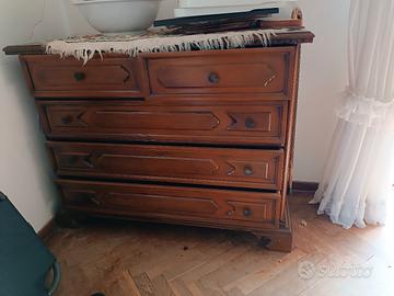 cassettiera in legno 