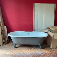 Vasca da bagno freestanding in ghisa