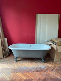 Vasca da bagno freestanding in ghisa