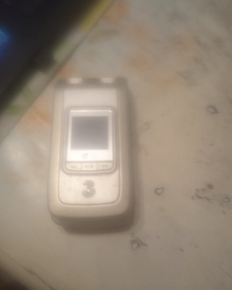 Lg u890 + motorola v3