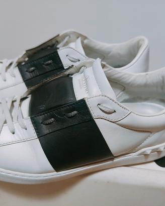 Valentino Garavani "Open"