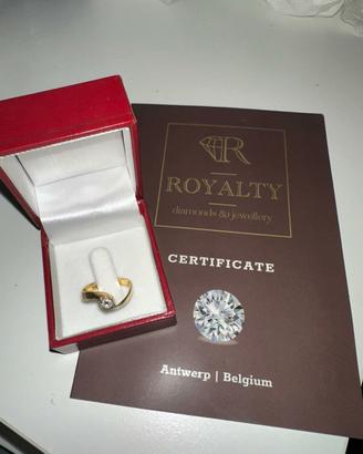 anello di oro e diamante 