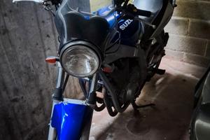 Suzuki GS 500 - 2003