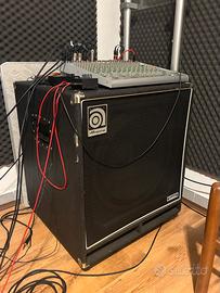 Cassa per basso Ampeg SVT18