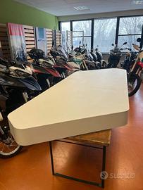 Pedana da esposizione moto showroom concessionaria
