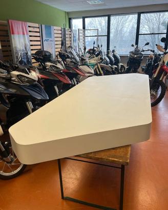 Pedana da esposizione moto showroom concessionaria